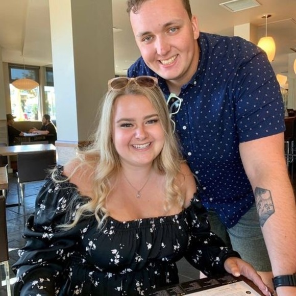 Meet your Posher, Cam - Picture 1 of 1